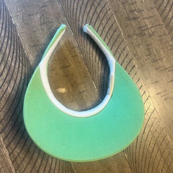 First Issue green visor - Picture 4 of 5